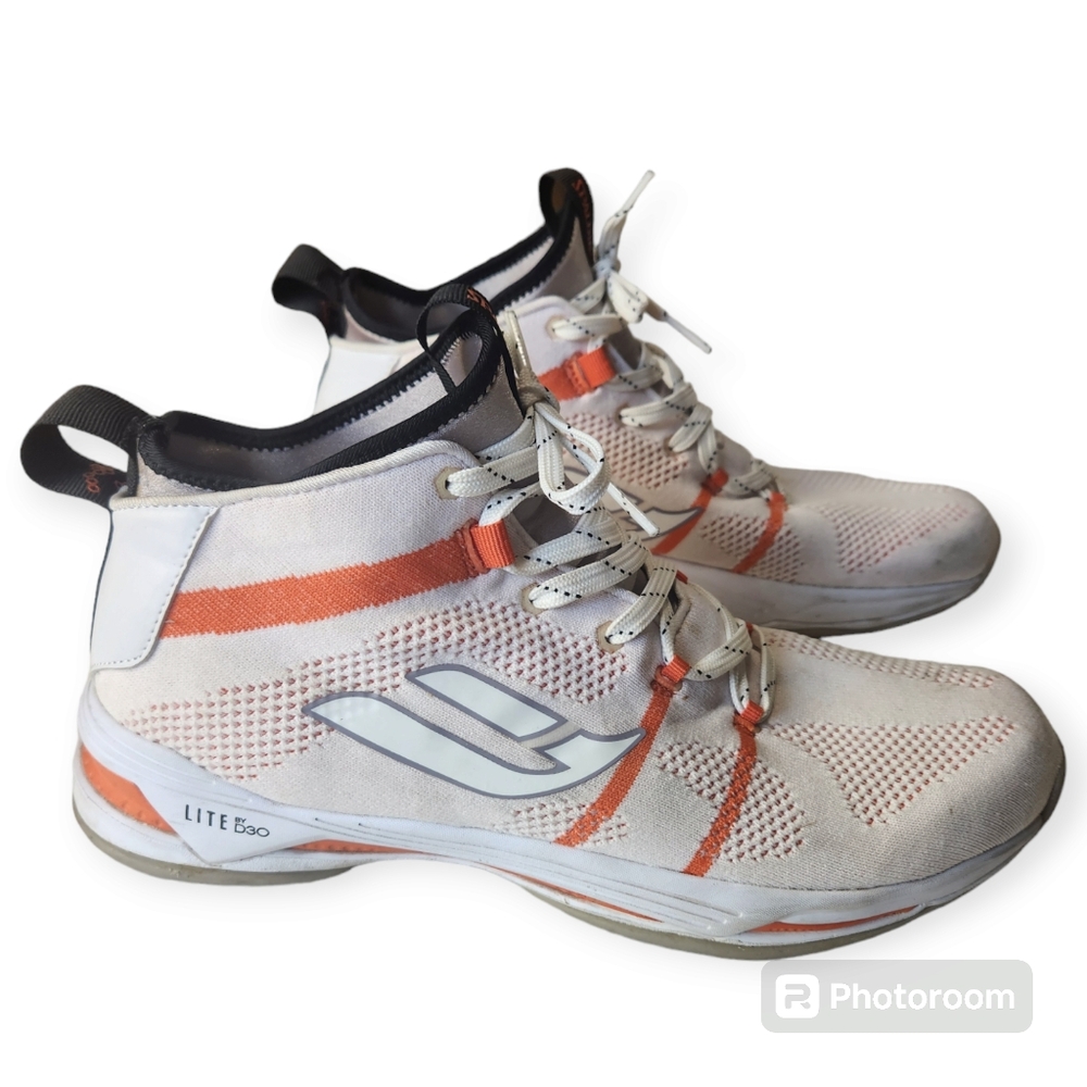 Spalding Lite by D30 White Orange Basketball Shoes size 10